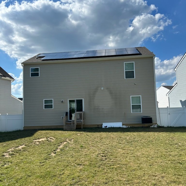 7.6 kW rooftop solar installation in Columbus, Ohio